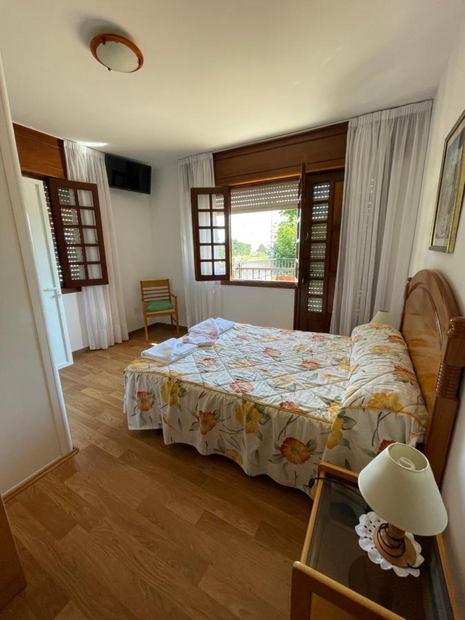 Hostal Restaurante Luz De Luna Villanueva De Arosa Exteriér fotografie